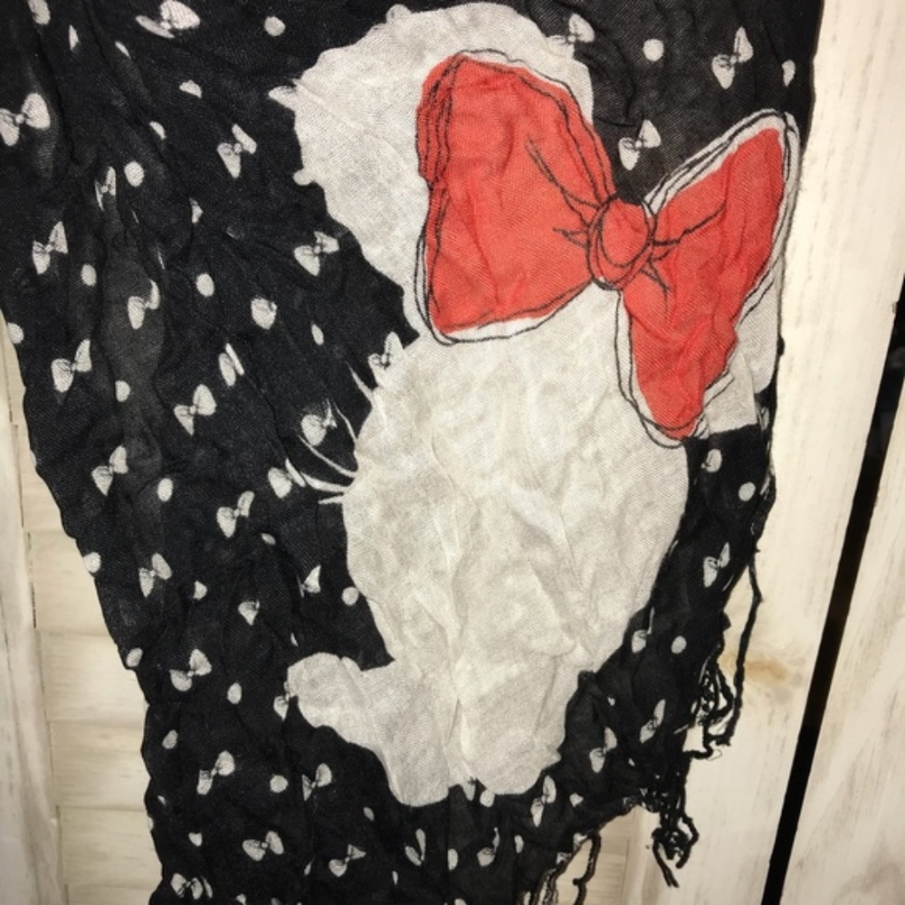 Minnie Mouse Disney Scarf